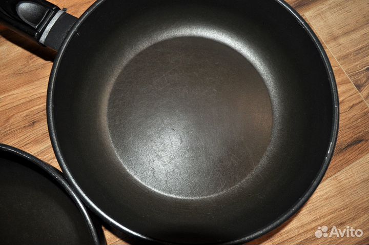 Сковорода со съемной ручкой (22 и 26см)