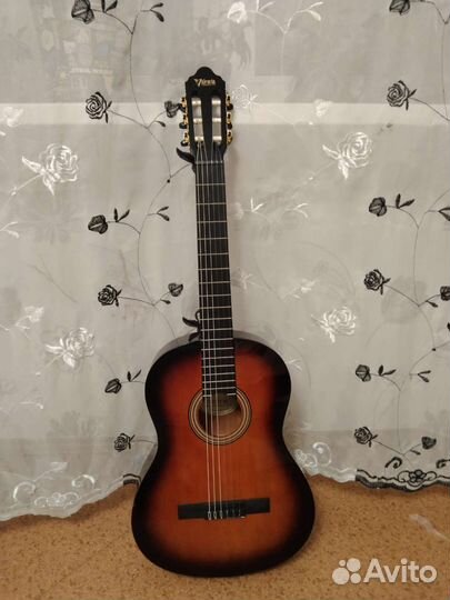 Акустическая гитара
