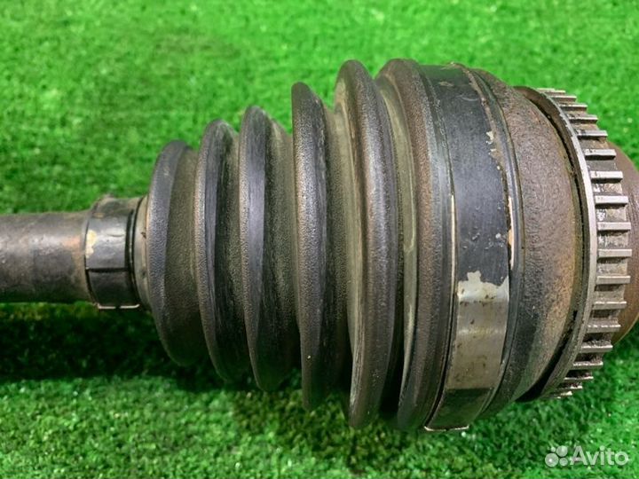 Привод передний левый Toyota Wish ZNE14 1ZZ-FE