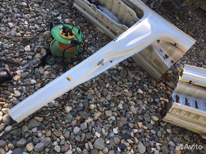 Toyota alphard 2002 порог левый стойка средняя