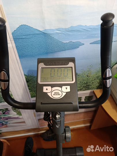 Велотренажер torneo