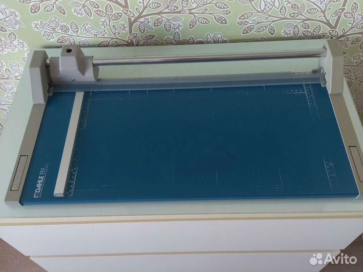 Резак для бумаги роликовый