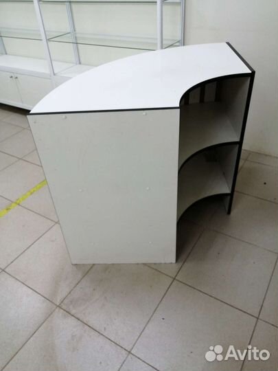 Стол с тумбой