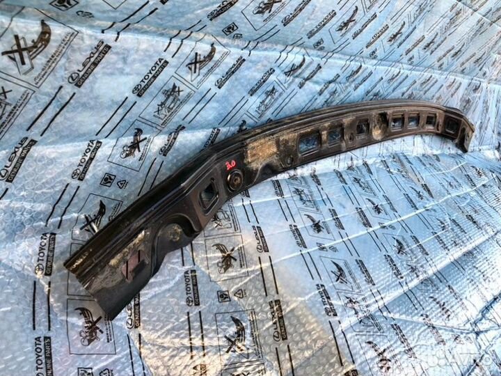 Кронштейн бампера передний Toyota Lc 200 2012-2015