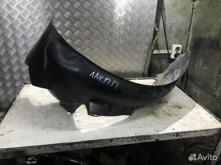 Подкрылок передний правый Chevrolet Lacetti