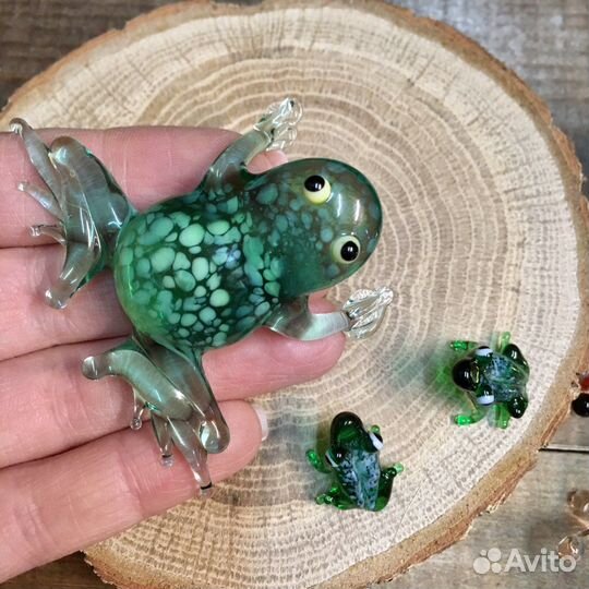 Фигурки из стекла. Лягушки, коты, зайцы, сова
