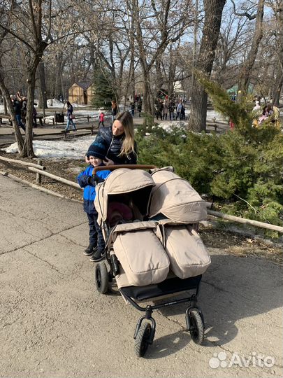 Коляска для двойни