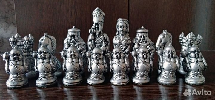 Фигурки шахматные ручной работы