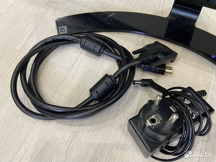 Монитор LG 24 дюйма