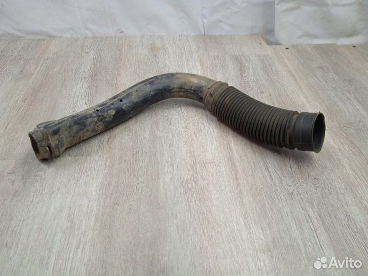 Патрубок воздушного фильтра Renault Logan 1 2008