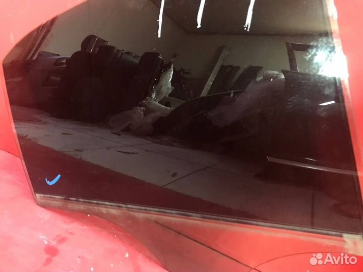 Стекло боковое заднее правое Mercedes-Benz W212
