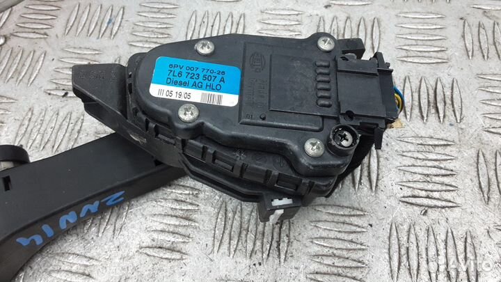 Педаль Volkswagen Touareg 2005