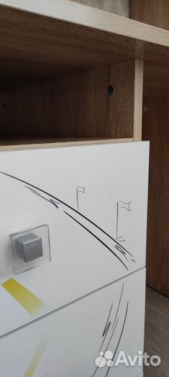 Письменный стол для школьника