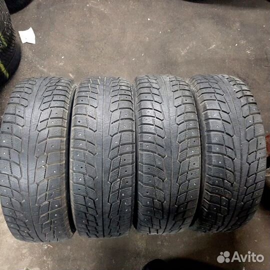Michelin X-Ice North 215/60 R17 96T