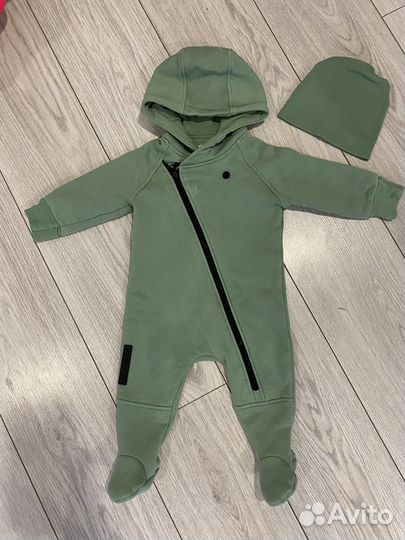 Комбинезон с шапкой