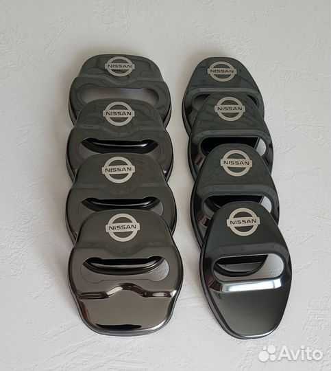 Накладки на дверные замки (концевики) Nissan