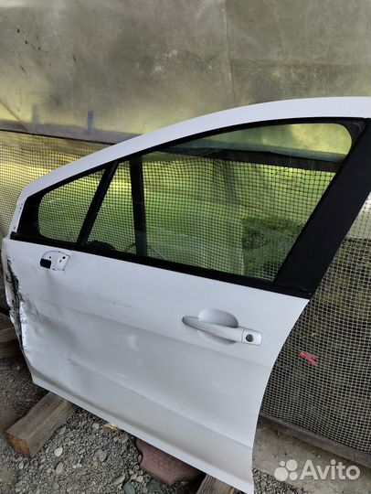 Дверь peugeot 408 - 2012 г