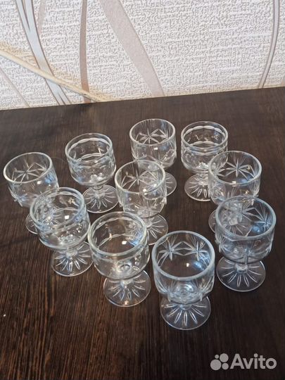 Хрустальные бокалы рюмки
