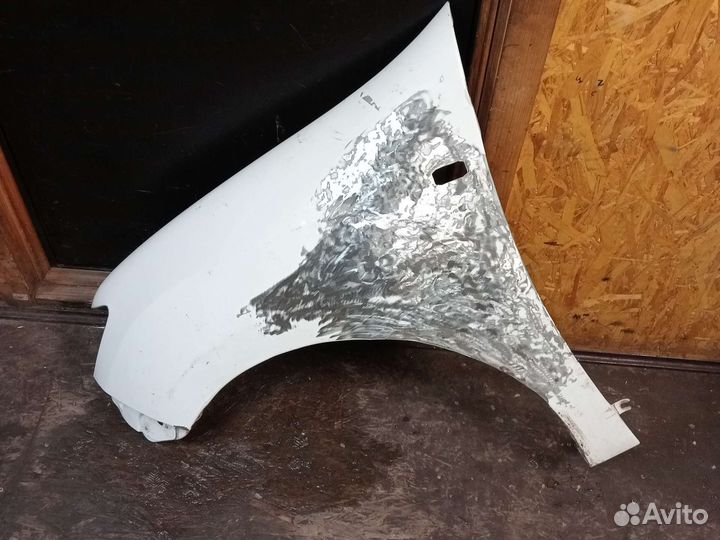 Крыло передний левый Renault Logan 2