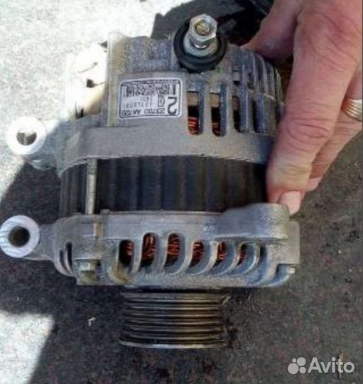 Продам генератор Субару FB20 FB25