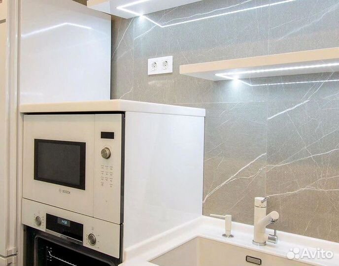 Прямой гарнитур от фабрики на заказ