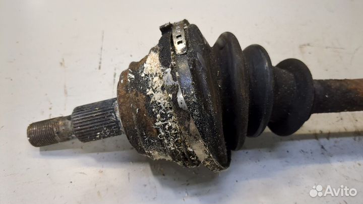 Полуось левая передняя Audi TT (8N)