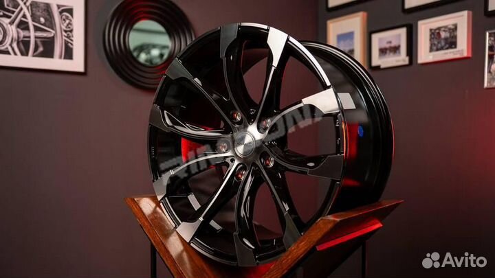 Литой диск sakura wheels R22 5x130