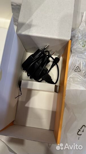 Кнопочный телефон Philips InTouch E227