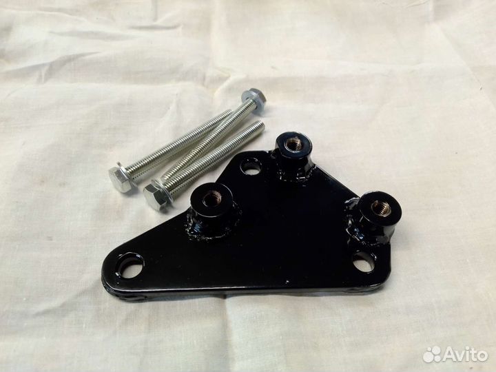Jeep ZJ 5.2 кронштейн насоса гур стальной