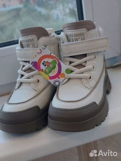 Ботинки демисезонные для девочки 28-31р