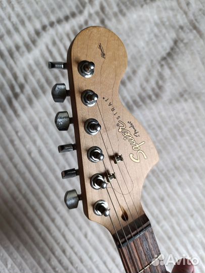 Электрогитара fender