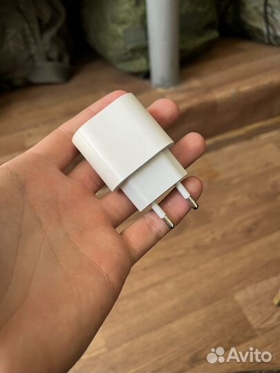 Зарядное устройство на iPhone 20w