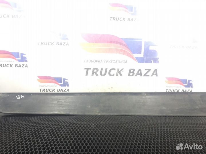 Накладка обшивки салона левая