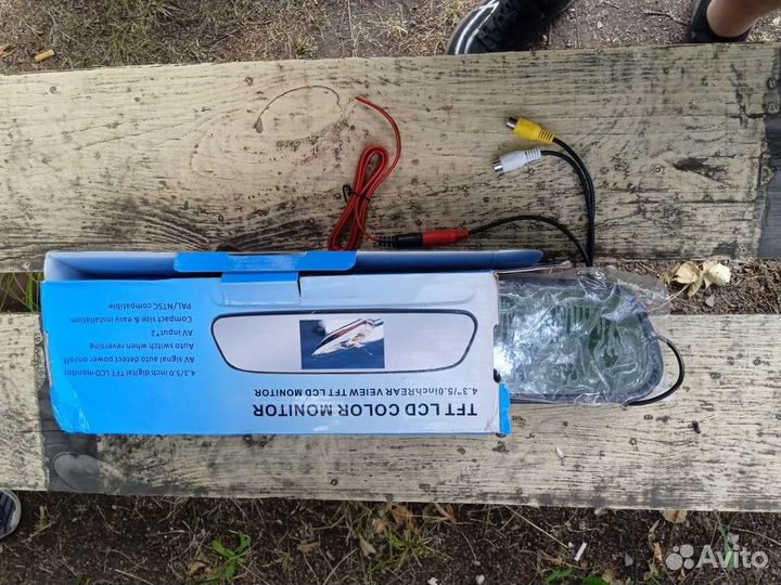 Зеркало заднего вида с монитором