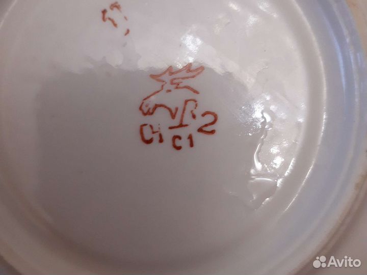 Чайные чашки с блюдцами