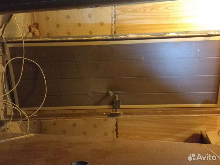 Дверь входная металлическая правая бу