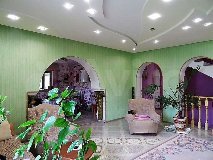 Дом 297,1 м² на участке 6 сот.