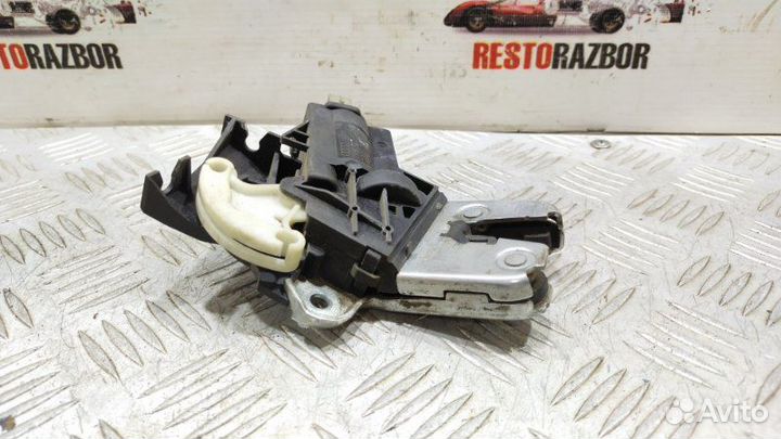 Замок багажника Audi A8 D3/Д3 BFM 2006