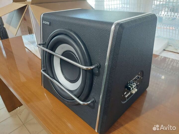 Сабвуфер 25см 220W активный с усилителем