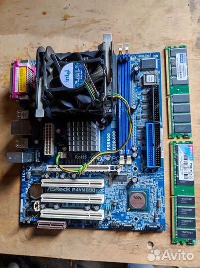 Материнская плата с процессором и памятью