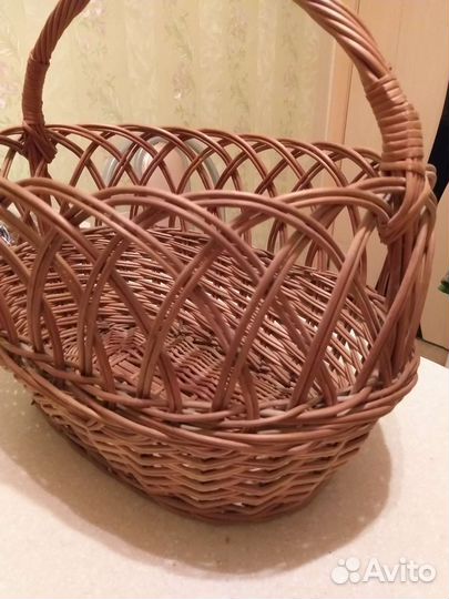 Корзина из прутьев
