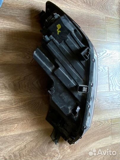 Фара правая Hyundai Tucson 3 LED