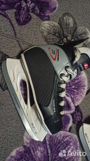 Коньки хоккейные