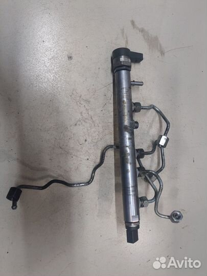 Рампа топливная BMW 1 E87