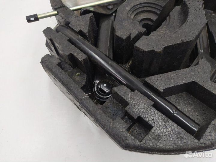 Б/У Б/У Домкрат Домкрат+ ключ + ящик 31471905