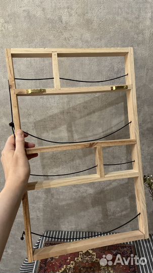 Деревянная полочка