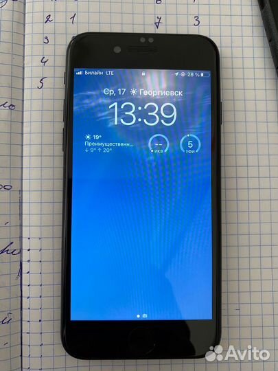 Телефон iPhone SE 2020