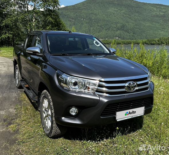 Toyota Hilux 2.8 AT, 2015, 54 000 км