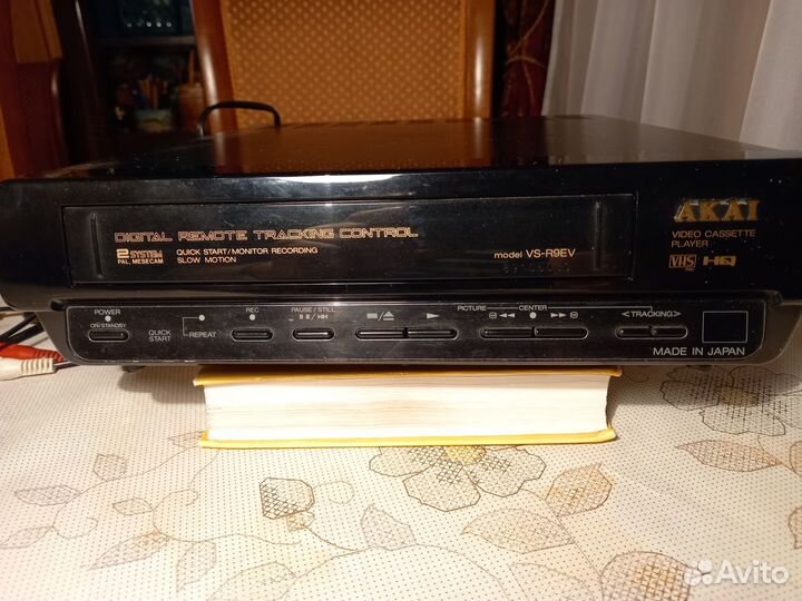 Видеомагнитофон akai