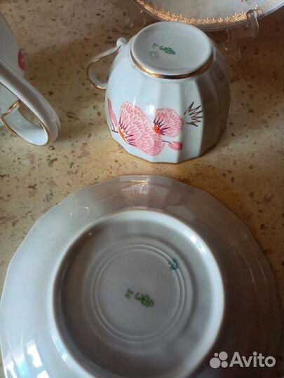 Молочник и чайные пары Розовые цветы Вербилки